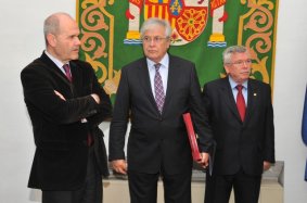 Manuel Chaves, Joan Clos y Pedro Castro.